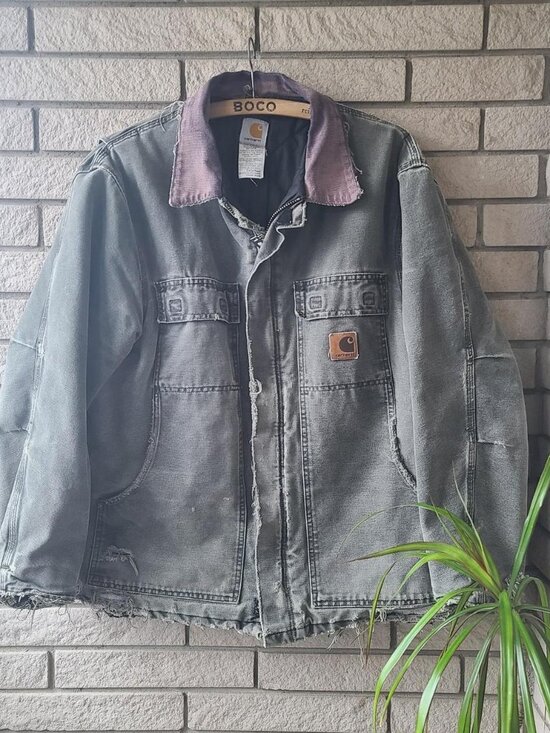 Carhartt Other - Vintage 'Carhartt' black/grey distressed and faded heavy work quilt lined jacket